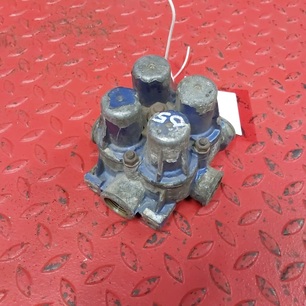 21225479 VOLVO Кран 4-х контурный, № XF464343