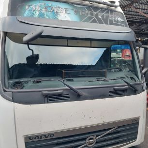 21321094 VOLVO Стекло лобовое, № XF423677