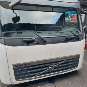 82056727 VOLVO Капот, № XF423679