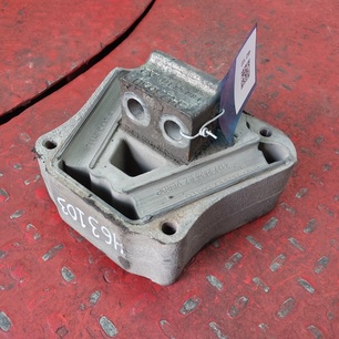 41272826 IVECO Подушка двигателя, № XF463103