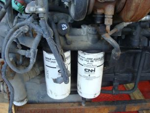 504015772 IVECO Кронштейн масляного фильтра