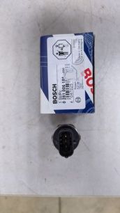 0281006186 BOSCH Датчик давления топлива