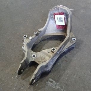 1484112 SCANIA Кронштейн кабины передний
