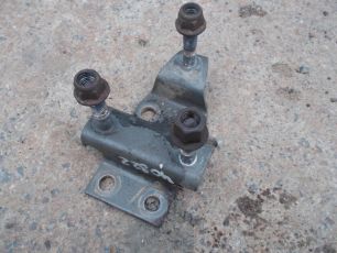 1622792 VOLVO Проставка кронштейна крыла, № XF40822
