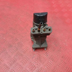 21390592 VOLVO Кран главный тормозной