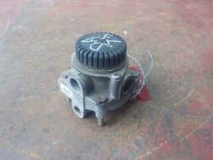 AC574AXY KNORR Клапан ускорительный