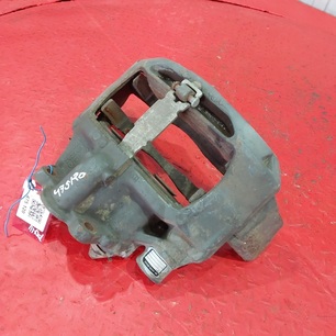 9444207901 MERCEDES Суппорт передний левый