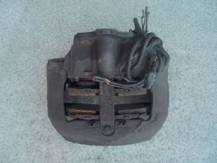 5001866508 RENAULT Суппорт левый, № XF27261