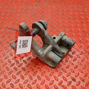 9303100963 MERCEDES Кронштейн торсиона левый
