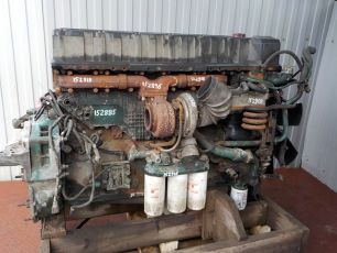 VOLVO Двигатель, D12C