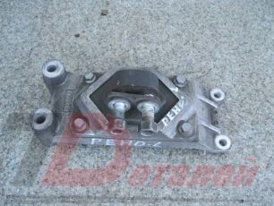 5010460351 RENAULT Подушка двигателя, № XF13808