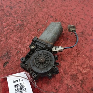 0058209042 MERCEDES Моторчик стеклоподъемника левый, № XF473016