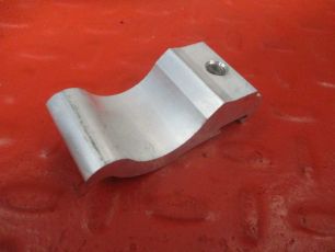 SP40180050 SIMPECO Хомут крепления крыла
