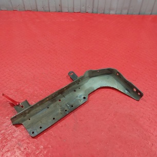 9705230415 MERCEDES Кронштейн крыла переднего, № XF476552