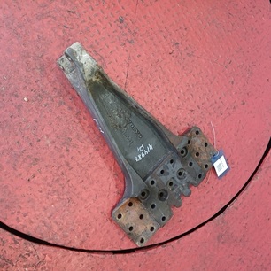 21076075 VOLVO Кронштейн реактивной тяги