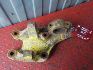 9483251909 MERCEDES Кронштейн реактивной тяги
