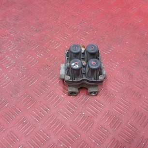 21225479 VOLVO Кран 4-х контурный, № XF449787