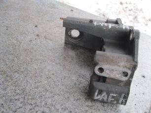 1372804 DAF Кронштейн бампера правый
