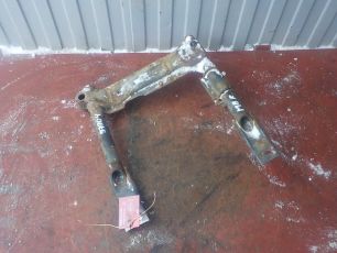 MERCEDES Кронштейн подножки, № XF97904