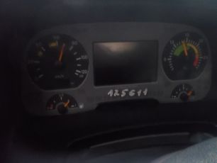 0044462021 MERCEDES Панель приборов, № XF125611
