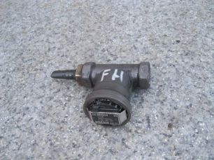 8159736 VOLVO Клапан перепускной, № XF3935