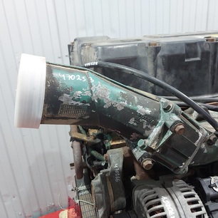 20561908 VOLVO Патрубок интеркулера, № XF470253