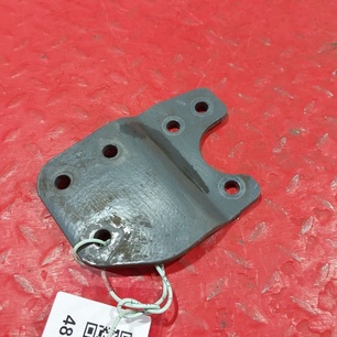 9305530640 MERCEDES Кронштейн насоса подъема кабины