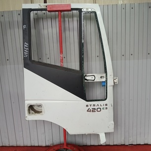 504232506 IVECO Дверь правая, № XF477573
