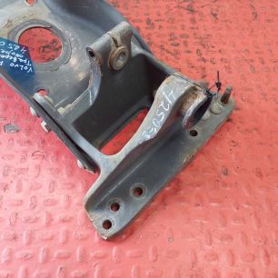 21899324 VOLVO Кронштейн передней рессоры, № XF425038