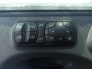 0007200079 MERCEDES Стеклоподъемник левый, № XF324110