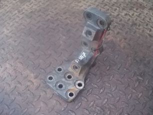 41022893 IVECO Кронштейн поперечины, № XF51567