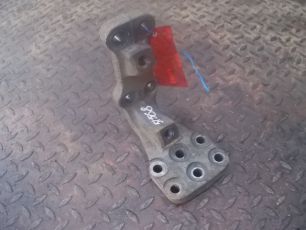 41022893 IVECO Кронштейн поперечины, № XF51568
