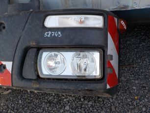 504221321 IVECO Бампер передний левая часть