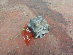 5010216965 RENAULT Кран 4-х контурный, № XF105577