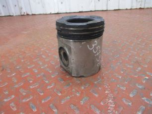 5200561944 RENAULT Поршень, № XF35738