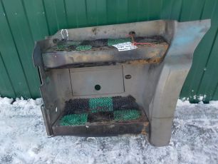 9416600201 MERCEDES Корпус подножки верхний левый