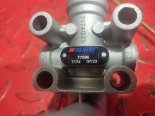 77590 AUGER Кран уровня пола