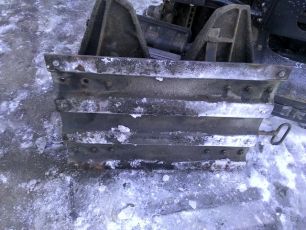 1382857 SCANIA Проставка седла, № XF32773