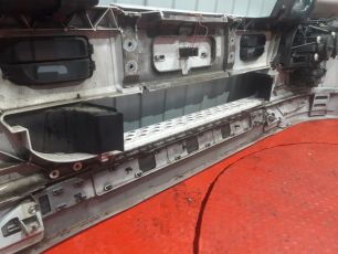 9438850201 MERCEDES Бампер передний центральная часть, № XF395177