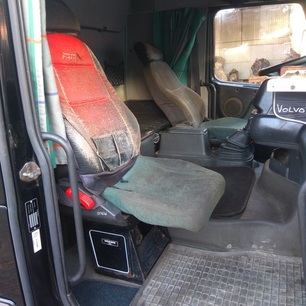 20398097 VOLVO Сиденье правое, № XF192656