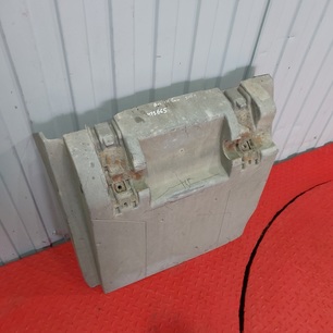 9305200119 MERCEDES Крыло заднее правое, № XF475665