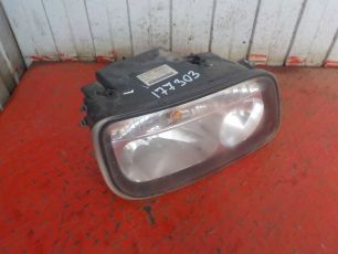 9438200261 MERCEDES Фара правая, № XF177303