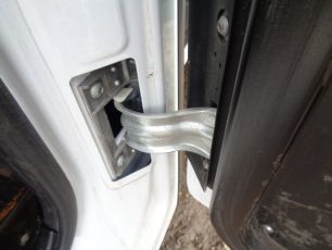 9607501351 MERCEDES Петля бардачка, № XF278915