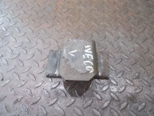 8135746 IVECO Проставка передней рессоры, № XF50202