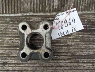 20997338 VOLVO Кронштейн буксировочного крюка, № XF76964