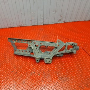 9603102890 MERCEDES Кронштейн буксировочный левый
