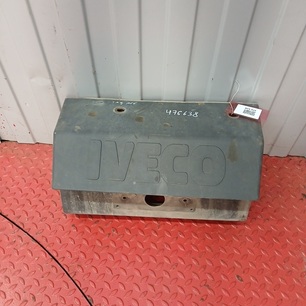 41213719 IVECO Накладка крыла левая