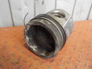 1667606 DAF Поршень, № XF2796
