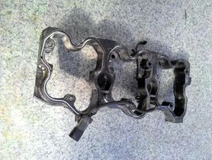 5000694879 RENAULT Проставка клапанной крышки
