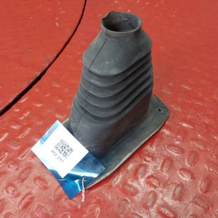20583505 VOLVO Кожух рулевой колонки